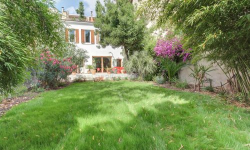 Maison pour une grande famille moderne dans le 5ème. Maison pour une grande famille moderne dans le 5ème.