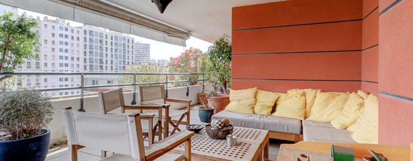 terrasse-lounge-sud-sudest-rooftop-dernieretage-notredame-pharo-vieuxport-13007