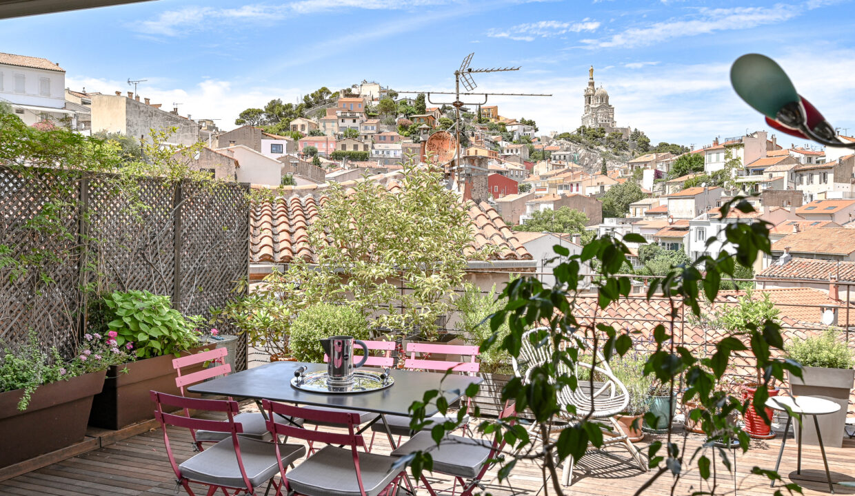 Maison_Vauban_13006_terrassemarseille_vue notre dame_garage_2