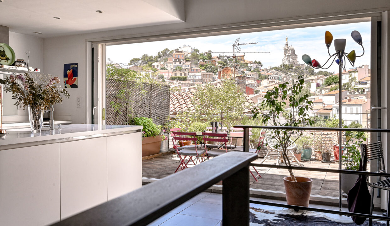 Maison_Vauban_13006_terrassemarseille_vue notre dame_garage_30