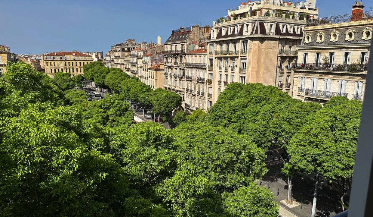 longchamp réformés 13001 terrasse marseille5
