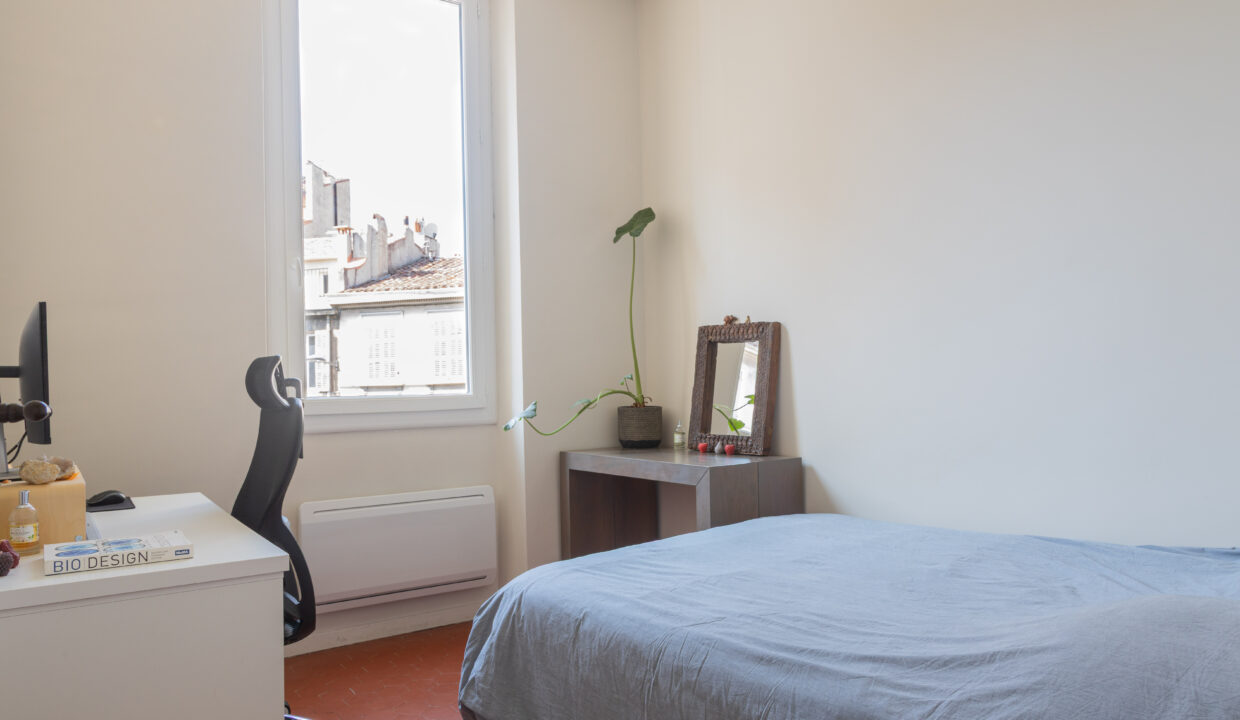 Chambre 2 appartement ma terrasse à marseille 13006 13001 13005